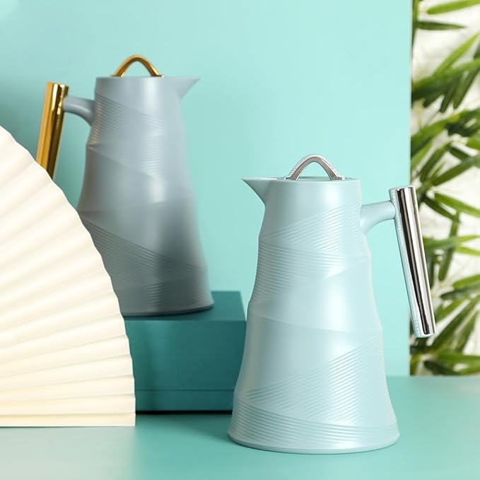 Vacuum Flask – 1.0L – Glass Inner, Plastic Body – Elegant Gold Handle – Hot & Cold – Modern Spiral Design – 4 Colors Available – RGP39